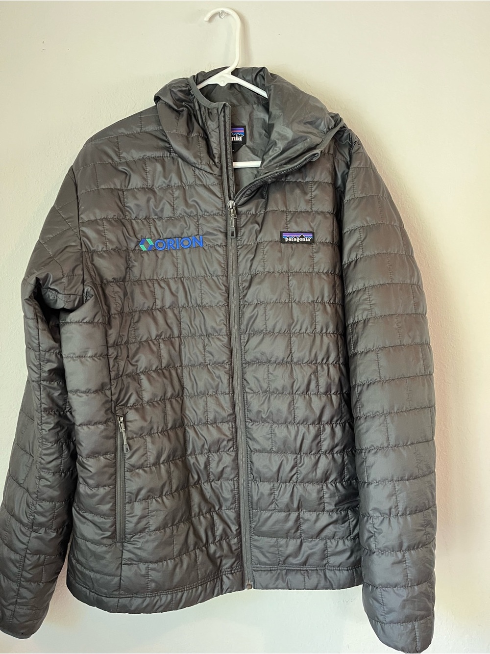 Mens Patagonia Quilted Primaloft Jacket Size L Grey Hood puffer
